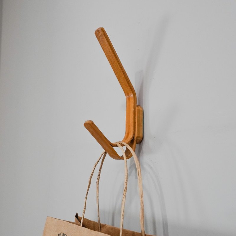 【Hübsch】－240206 竹製雙鉤衣帽掛鉤 掛勾 衣帽架 handmade - 衣架/衣帽架/掛勾 - 竹 卡其色