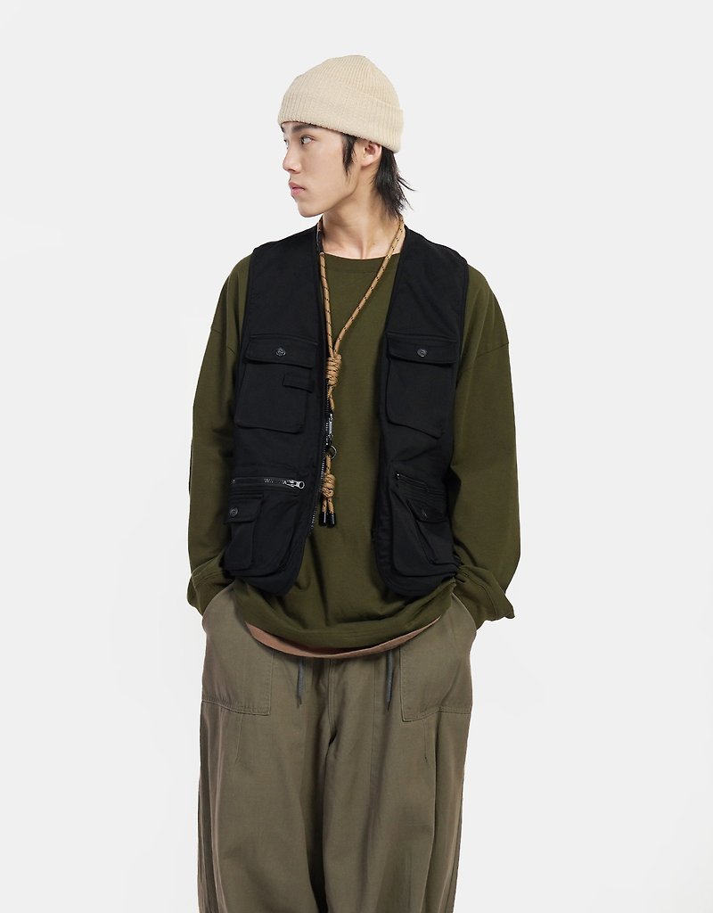TopBasics Multi Pockets Casual Vest BLACK - เสื้อกั๊กผู้ชาย - ผ้าฝ้าย/ผ้าลินิน สีกากี