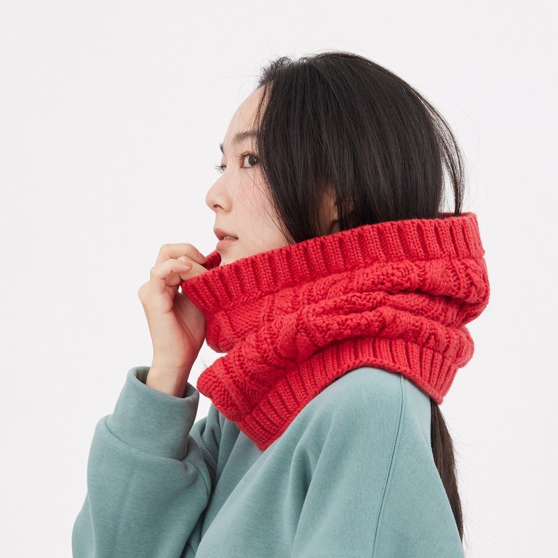 Lulu Cable Knitting Neck  Warmer Scarf - ผ้าพันคอถัก - ไฟเบอร์อื่นๆ สีแดง