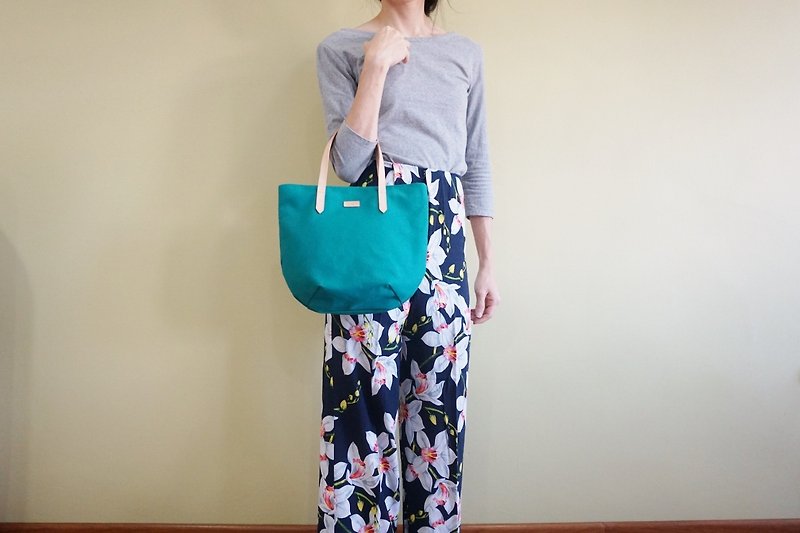 Turquoise Petite Canvas Tote Bag with Leather Strap for her - Weekend Casual Bag - 手袋/手提袋 - 棉．麻 藍色