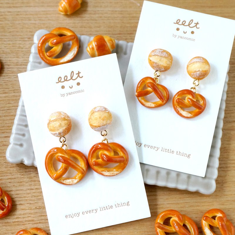 Baking bakery series. Prayer arms. German wrist bag Pretzel. Handmade earrings - ต่างหู - เรซิน สีนำ้ตาล