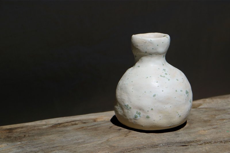 手作りの陶器の花瓶の装飾 - アロマ・線香 - 陶器 ホワイト
