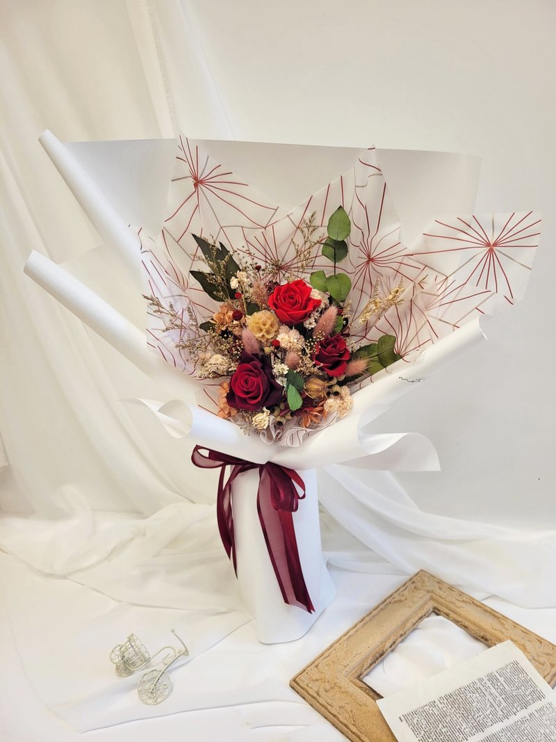 Temperament pure white and red rose bouquet eternal bouquet Valentine's Day bouquet proposal bouquet red rose bouquet - Dried Flowers & Bouquets - Plants & Flowers White