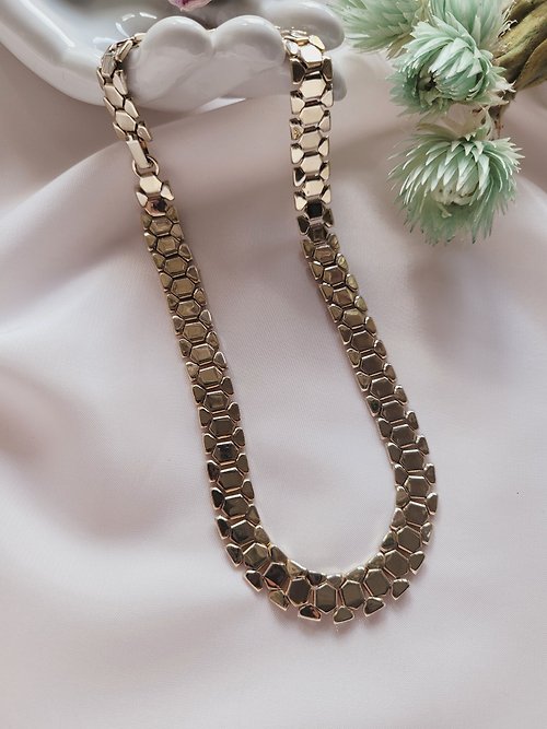 Hale黑爾典藏西洋古董 美國西洋古董飾品 / 蜂巢紋軟式復古 頸鍊/鎖骨鍊/老式珠寶