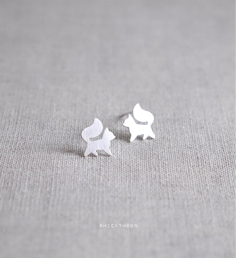 Fox Silver Earrings,925 Sterling Silver - 耳環/耳夾/耳骨夾 - 純銀 銀色