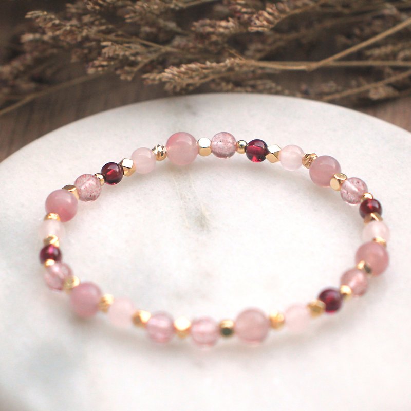 Pink crystal bracelet | Paired with strawberry crystal | Purple ivory Stone| Soothing mood - สร้อยข้อมือ - คริสตัล สึชมพู