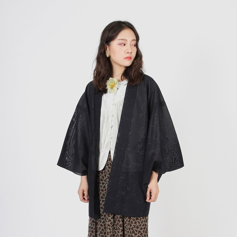 [Egg plant ancient] roll of silver thread yarn quality vintage kimono feather weaving - เสื้อแจ็คเก็ต - เส้นใยสังเคราะห์ สีดำ