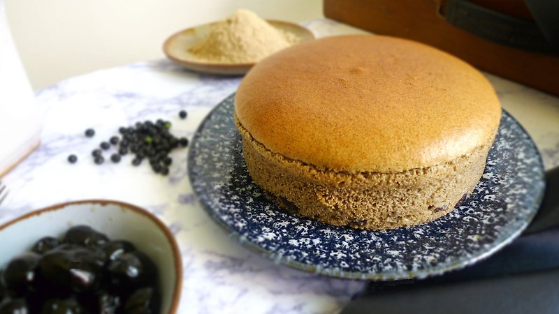 — 無 麩 質 — 青仁蜜黑豆蛋糕