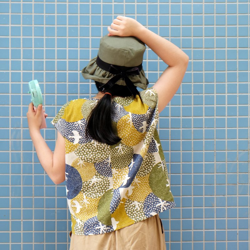 Japanese short-board V-neck shirt spring, summer and autumn handmade custom-made shirt - เสื้อผู้หญิง - ผ้าฝ้าย/ผ้าลินิน สีกากี
