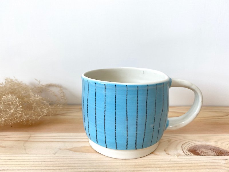 NG discount clearing-straight line mark blue - Mugs - Pottery Blue