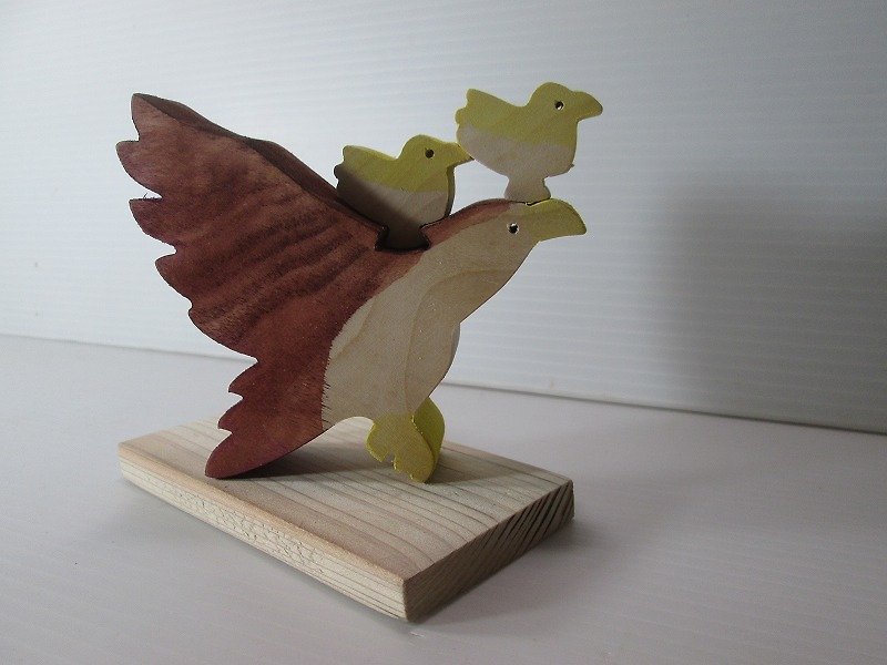 Zodiac Rooster Eagle Eagle Japan postage140 yen - Items for Display - Wood Brown