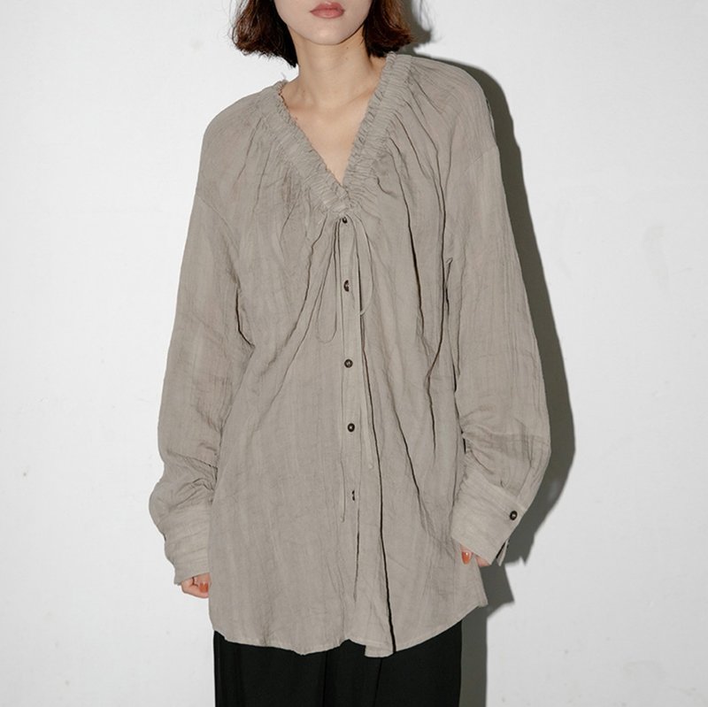 French minimalist lazy resort style light shirt - เสื้อเชิ้ตผู้หญิง - วัสดุอื่นๆ 