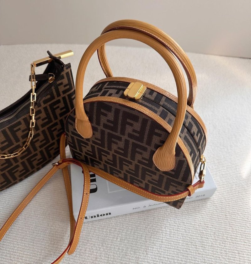 中古包 Fendi 芬迪 半月盒子 - 手提包/手提袋 - 其他材質 咖啡色