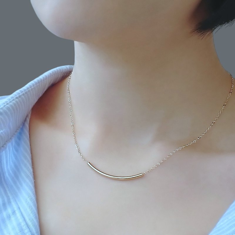 Smile Curved Tube 14Kgf Layering Necklace - Necklaces - Other Metals Gold