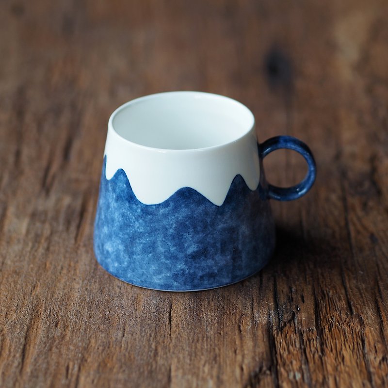 Small Ear Yamagata Cup [Mount Fuji] - The best souvenir for Taiwan-Japan friendship - Mugs - Porcelain White