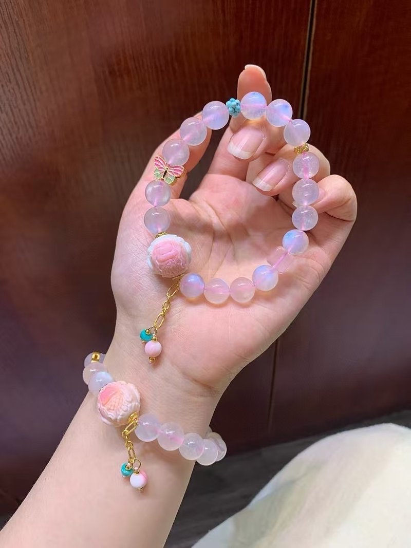 天然精品強光粉小燈泡月光石手鏈搭配胭脂貝美人魚原礦綠松花球 - 手鍊/手環 - 玉石 