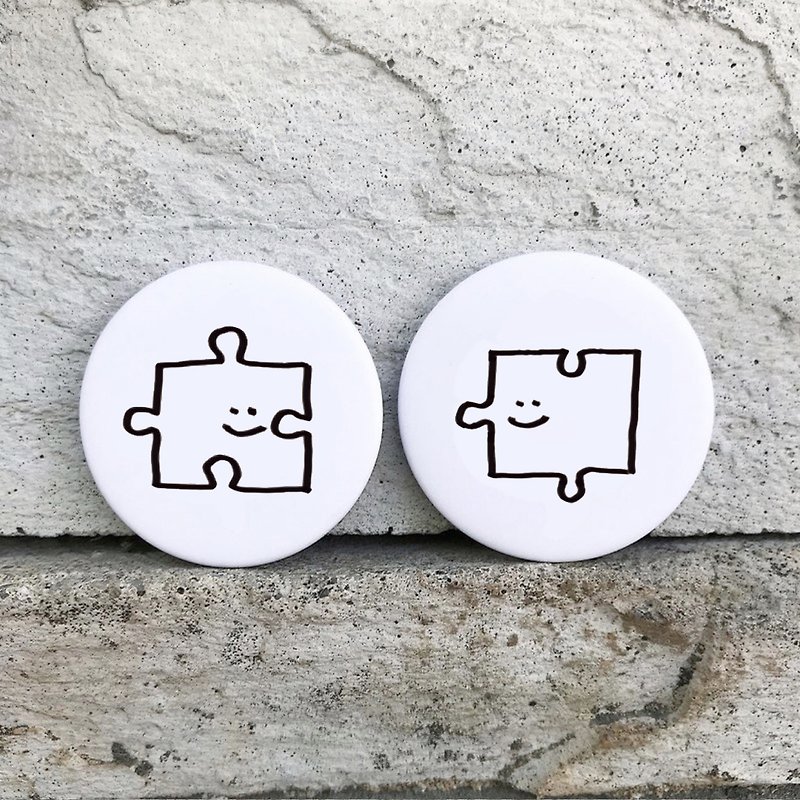 Puzzle / small badge (2 pieces) - เข็มกลัด/พิน - พลาสติก ขาว