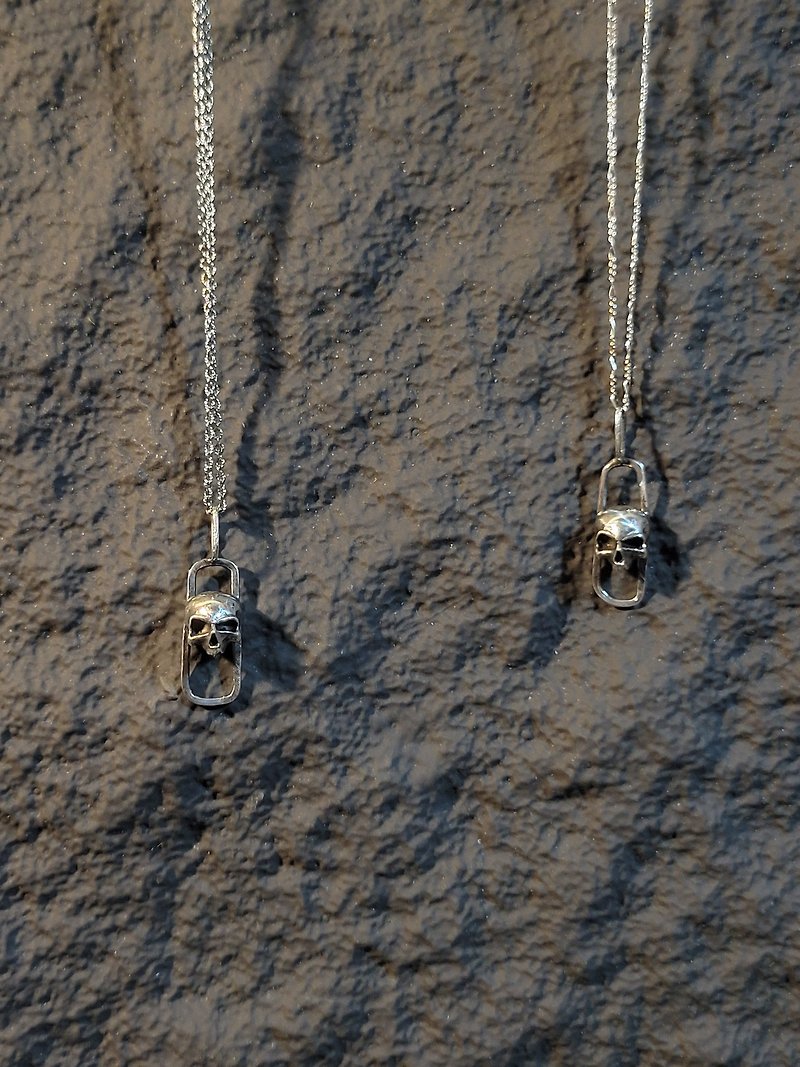 [Single Headed Skull] Rectangular Frame Necklace - สร้อยคอ - เงินแท้ สีเงิน