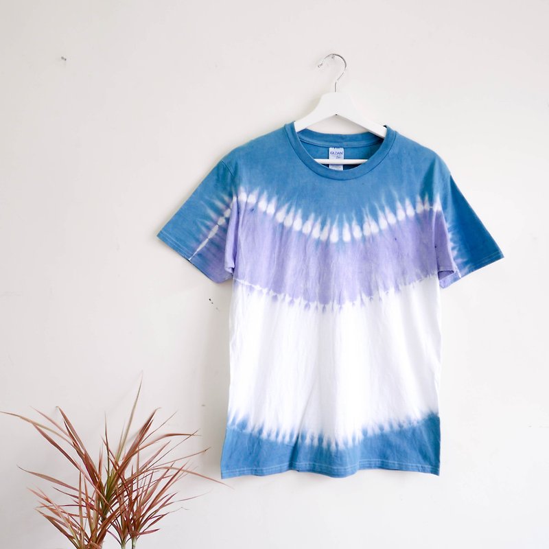 Blue-Purple Wave | Tie dye/T-shirt/Garment/Custom size/Men/Women - เสื้อยืดผู้หญิง - ผ้าฝ้าย/ผ้าลินิน สีน้ำเงิน