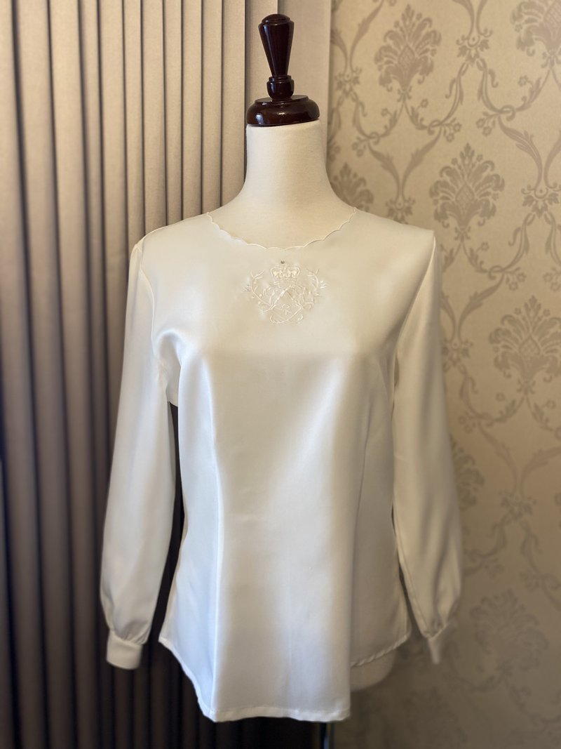 Pure White Crown Embroidered Long Sleeve Vintage Shirt Made in Japan - Women's Tops - Polyester White