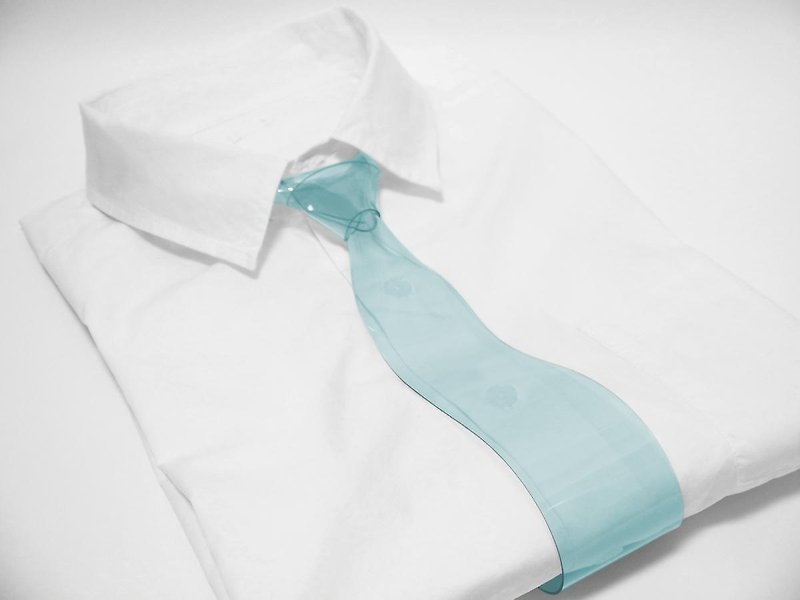 Transparent Necktie EUREKA (Heavenly Blue) - เนคไท/ที่หนีบเนคไท - วัสดุอื่นๆ สีน้ำเงิน