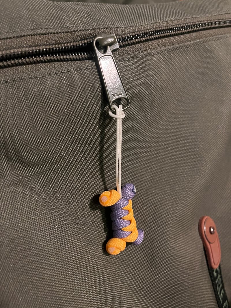 去編 | 狗骨頭吊飾 | 傘繩編織 拉鏈扣 吊飾 - 吊飾 - 聚酯纖維 多色