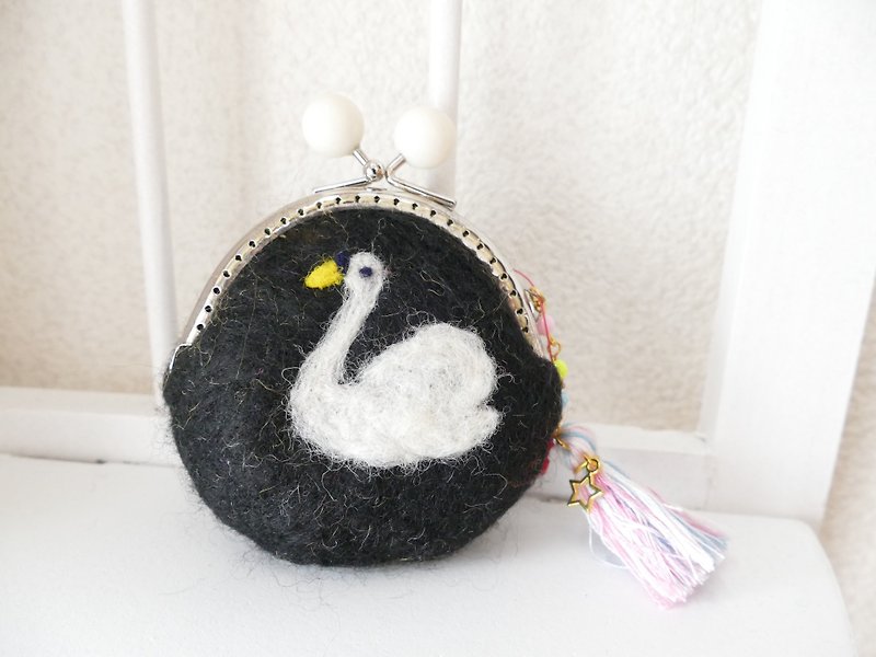 Of wool felt purse Swan - Toiletry Bags & Pouches - Wool Black