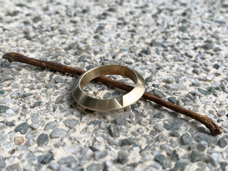 幾何学的なブロンズのリング - ノッチ リング - リング - 銅・真鍮 