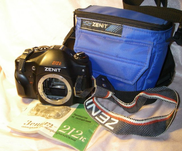 KMZ ZENIT-212K 35mmフィルムカメラ本体、ペンタックスKレンズ