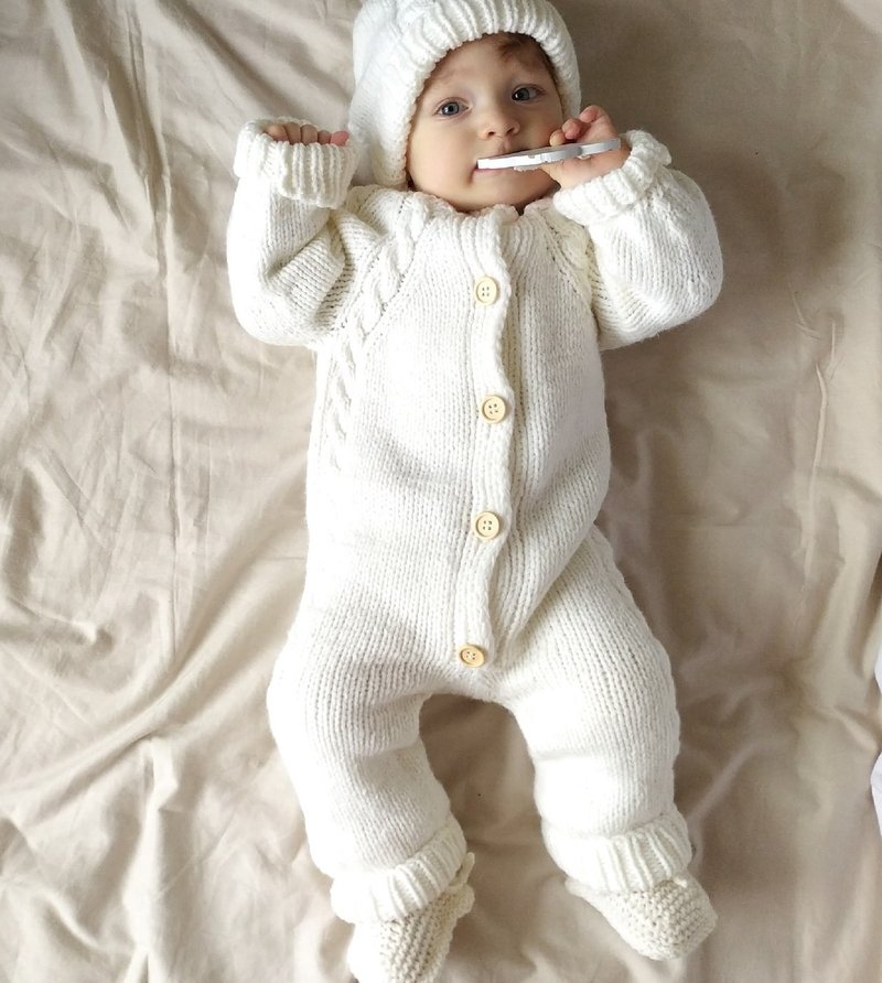 Knitting pattern for baby set, 3-9 months, pdf instruction in English - Onesies - Wool White