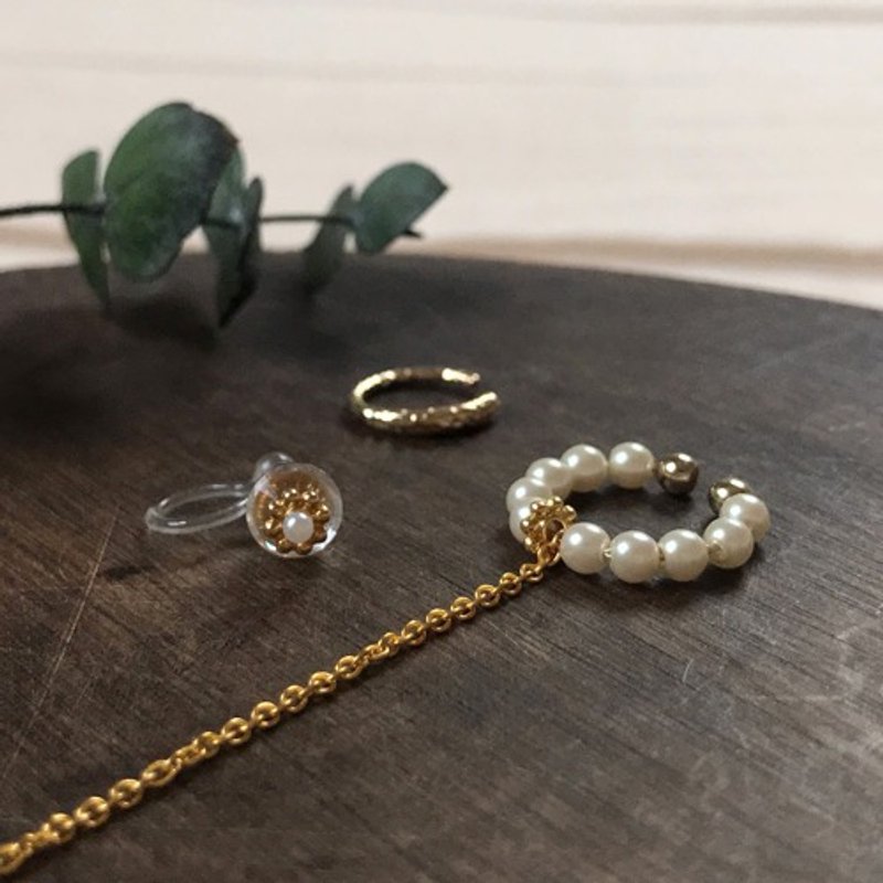 \ お得 / イヤーカフ3set | パールロングチェーン・スワロフスキー・槌目ゴールド-セット-EC-Set1 - ピアス・イヤリング - 宝石 ゴールド