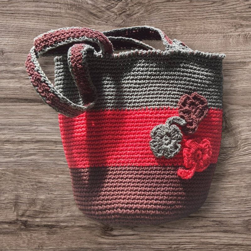 Three-color small bucket bag/handmade/crochet/handbag - กระเป๋าถือ - ผ้าฝ้าย/ผ้าลินิน หลากหลายสี