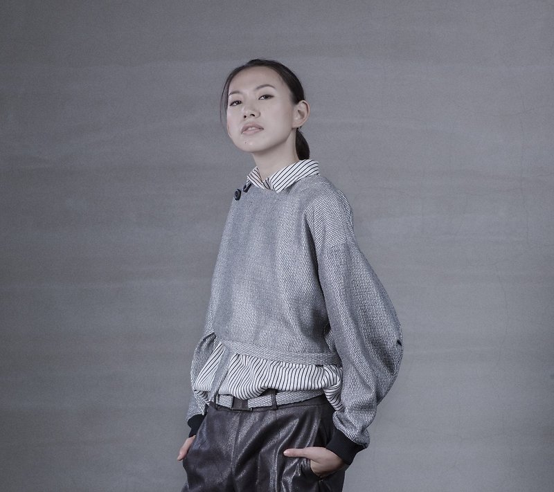 YIBO/羊腿袖短版落肩上衣 - 女裝 上衣 - 聚酯纖維 