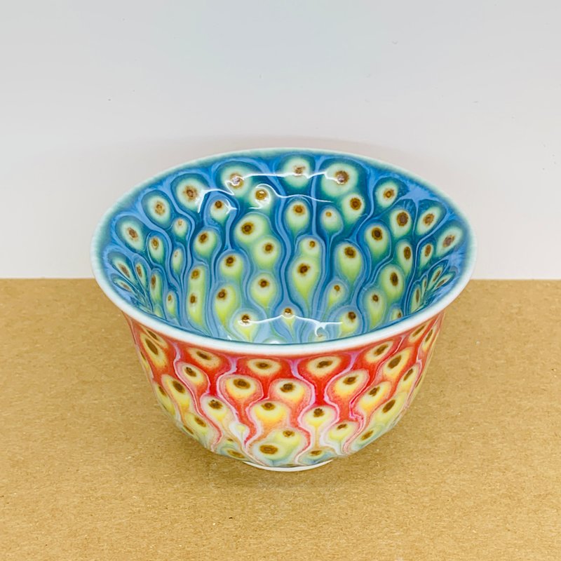 Peacock teacup / Taiwan pottery artist Yu-ning, Chiu - Teapots & Teacups - Porcelain Multicolor