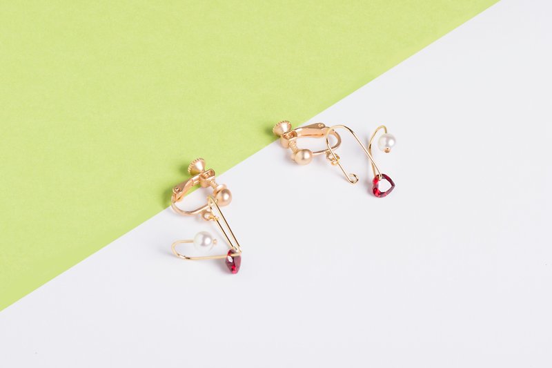 Yun, the original peach heart Stone love earrings girl's mind ins heart-shaped ear clip pearl earrings - ต่างหู - โลหะ หลากหลายสี