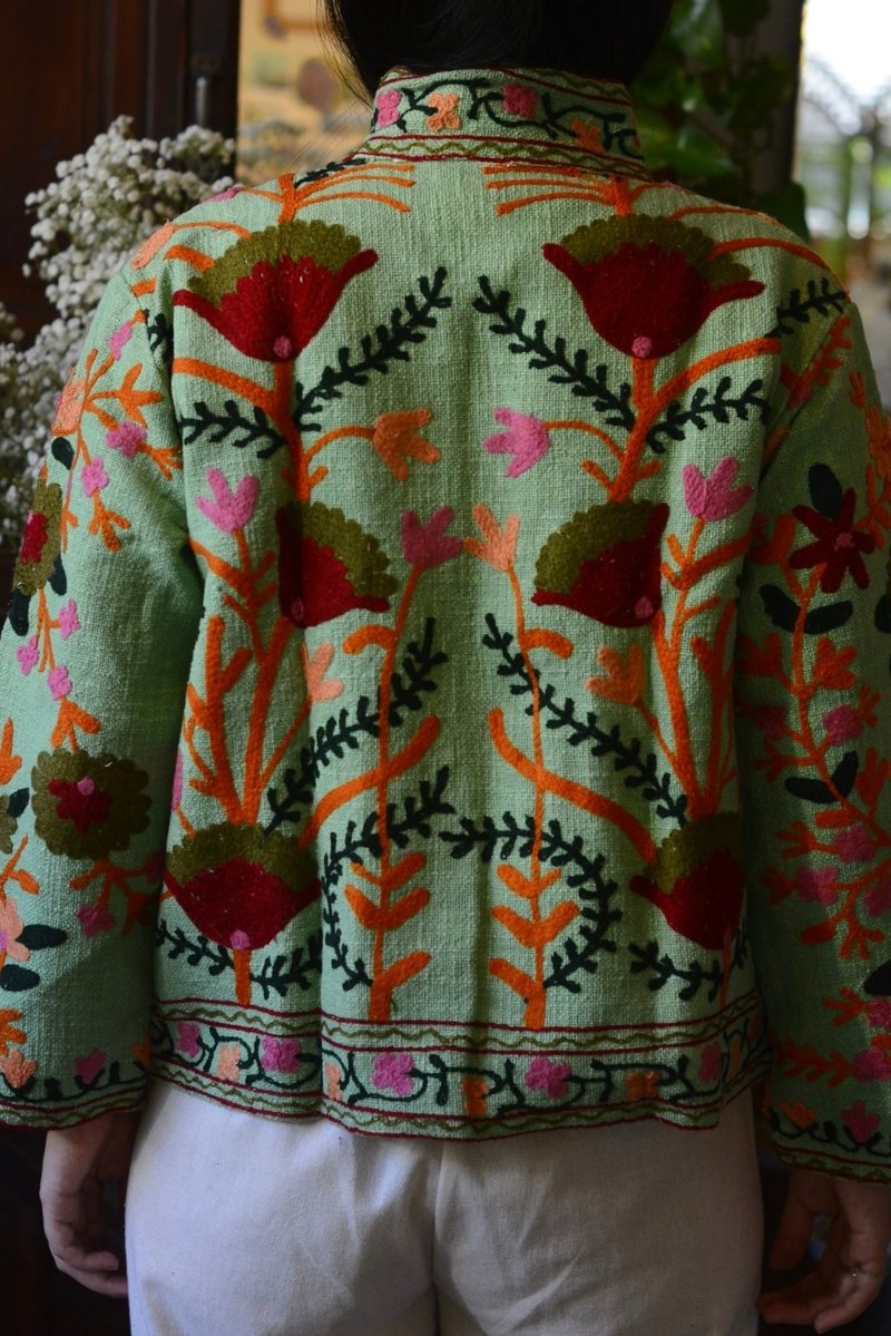 Suzani蘇札尼手工刺繡純棉寬袖外套 - 青草地 - 女大衣/外套 - 棉．麻 多色
