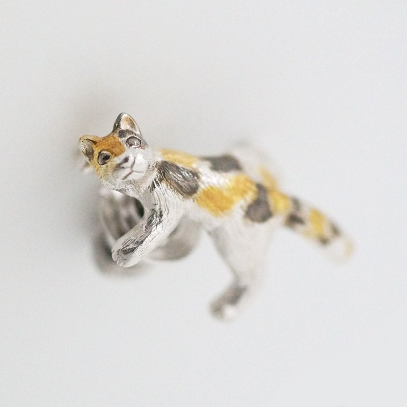 Turn around cat pin brooch calico cat - Brooches - Sterling Silver Gold
