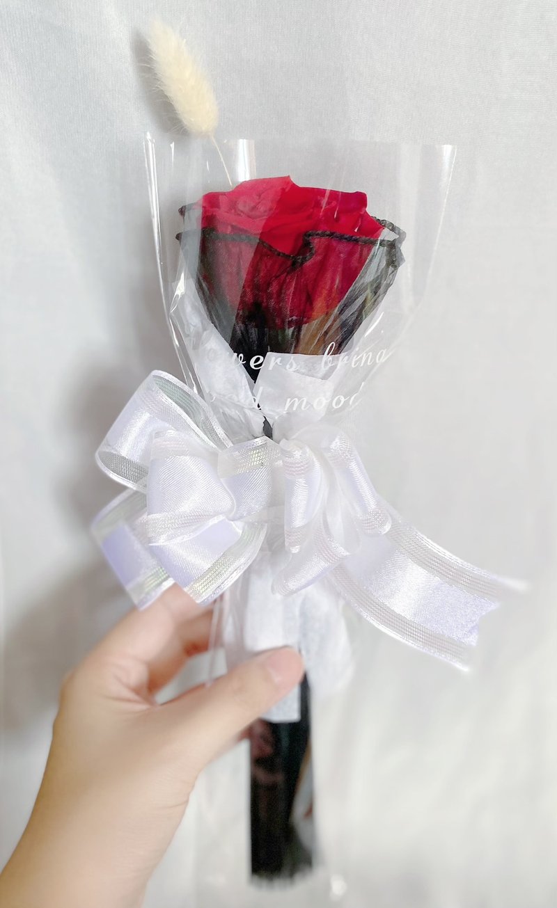 Preserved Rose Bouquet - ช่อดอกไม้แห้ง - พืช/ดอกไม้ สีแดง