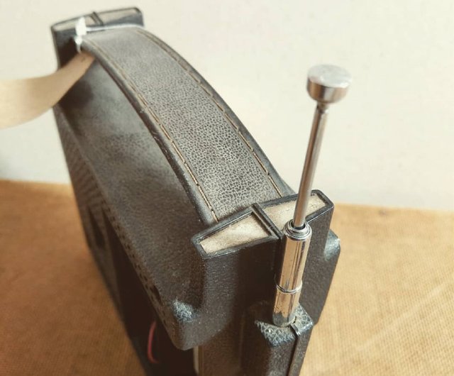 アメリカGEのGE 1960年代アンティークポータブルラジオ（デュアル