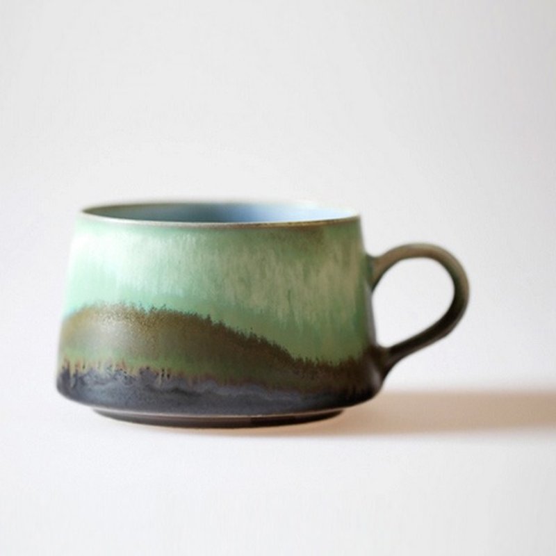 200cc [text] Green handmade ceramic cups cup landscape good mountains and good water temperature kiln modern hand-made hand-glazed ceramic cup mug carving - Mugs - Glass Green