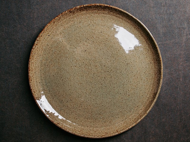 【Bolai Pottery】Fan Tuo simple platter - Plates & Trays - Pottery 