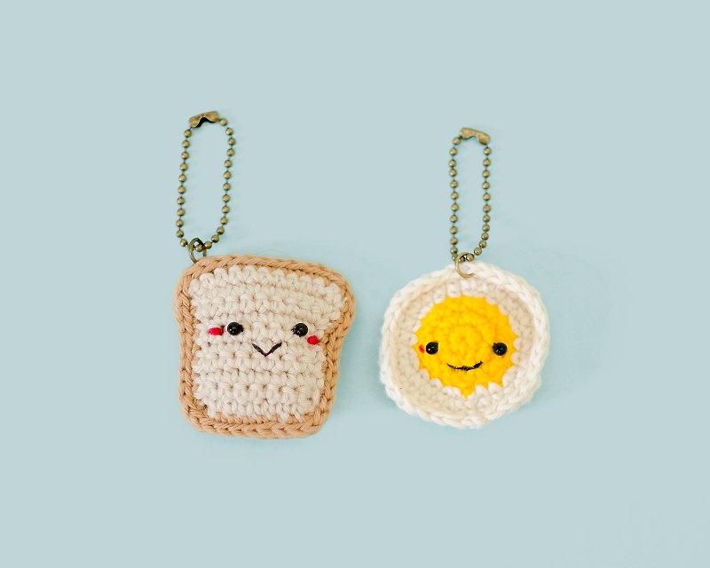 Keychain the Bread and Fried Egg / the Crochet Keyring/ Accressies. - 鑰匙圈/鑰匙包 - 棉．麻 卡其色