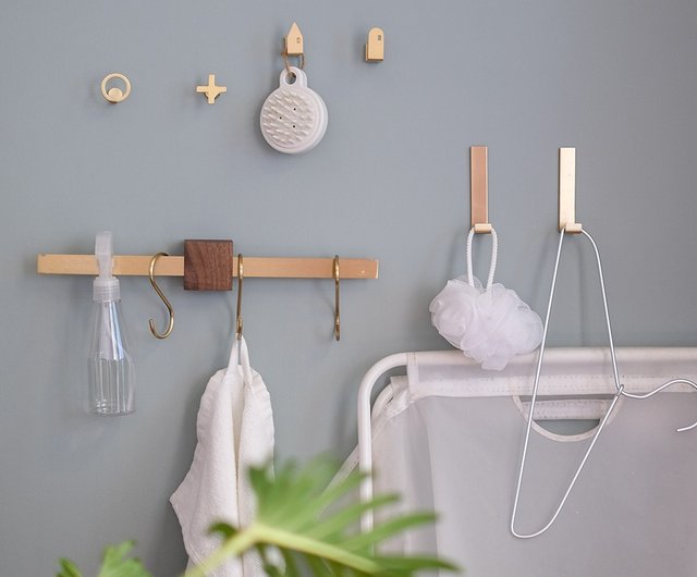 DIY Hanging Bathroom Towels - A Mom's Take