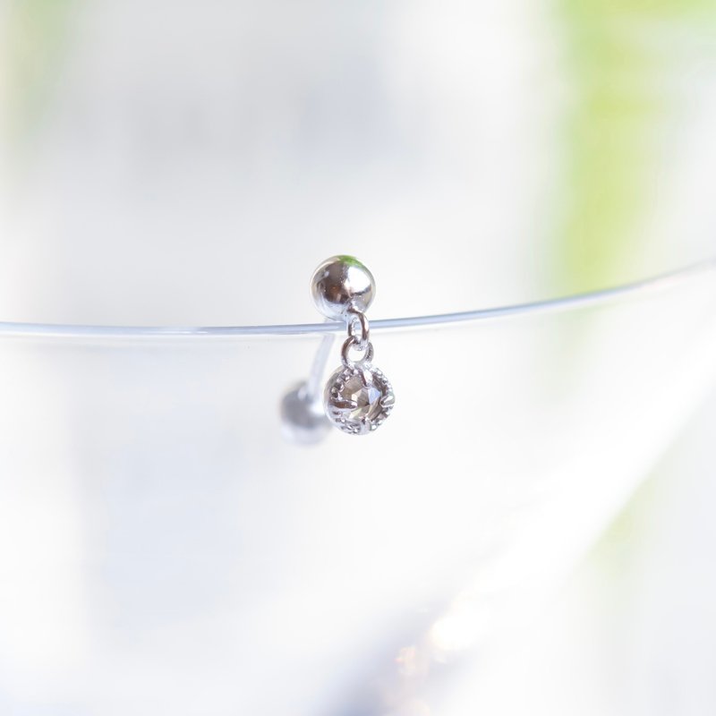 スモーキークォーツ925スターリングシルバー ドロップケーキジェム スタッドピアス - ピアス・イヤリング - 宝石 シルバー