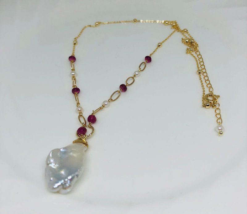 Natural baroque deformed pearl peach pink tourmaline pendant - Necklaces - Pearl 