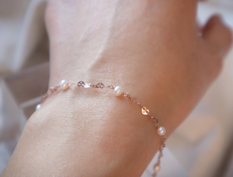 Sister gift.925 SILVER small pearl heart to heart-bracelet- Rose Gold - สร้อยข้อมือ - ไข่มุก สึชมพู