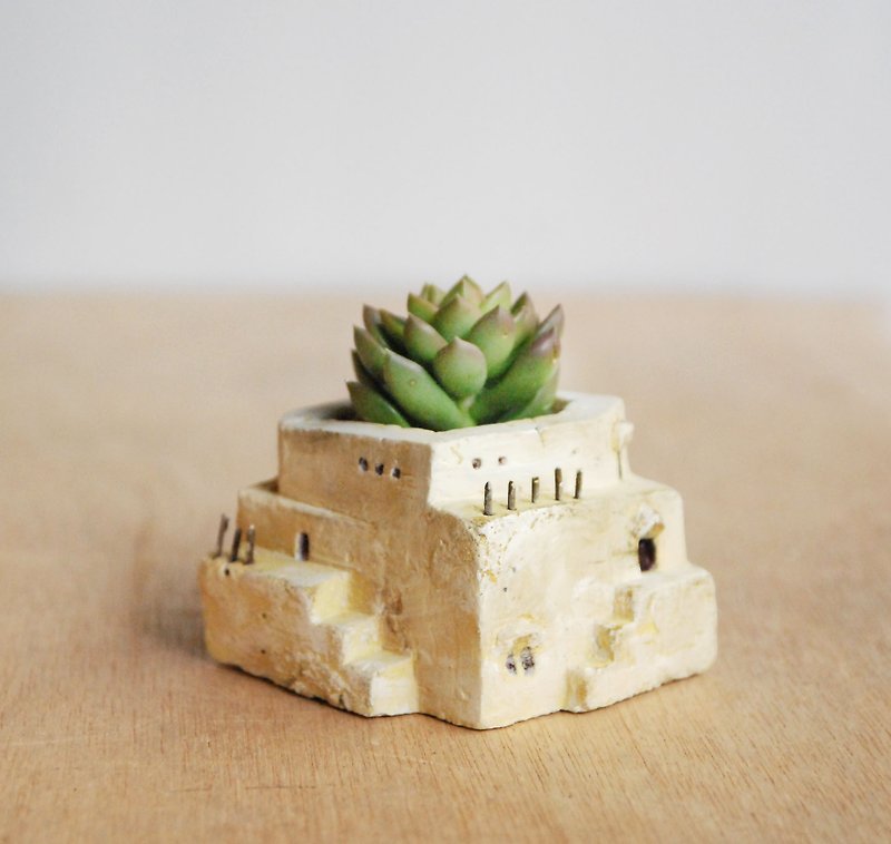 On the table mini castle basin / A models with 1 plant random delivery Valentine's Day / birthday / Mother's Day - ตกแต่งต้นไม้ - พืช/ดอกไม้ สีเขียว
