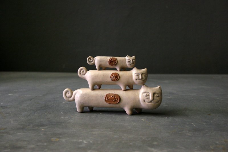 Ceramic cat figurine, Handmade clay cat sculpture, three cats for cat lover - Pottery & Ceramics - Clay White