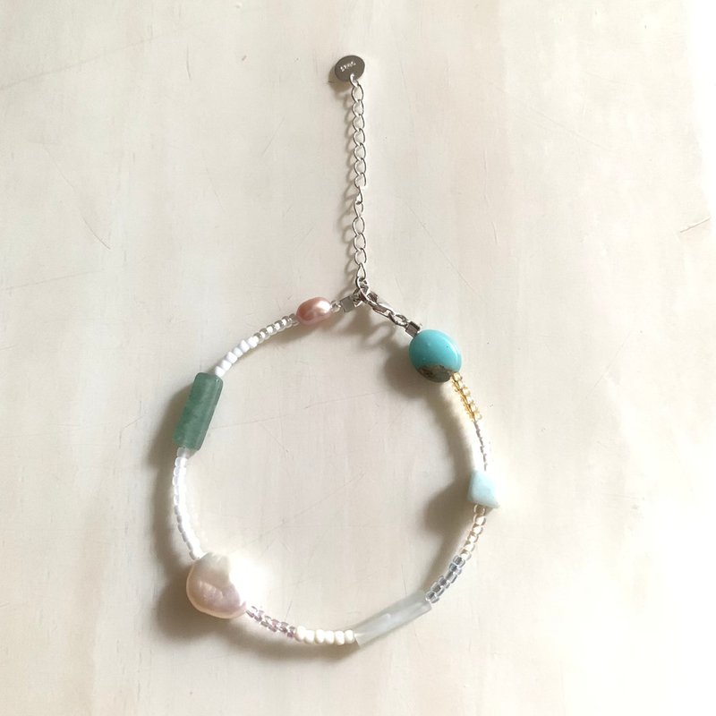 Piano Miss White-Classical Natural Stone Sterling Silver Vintage Bracelet - สร้อยข้อมือ - เงินแท้ สีเงิน