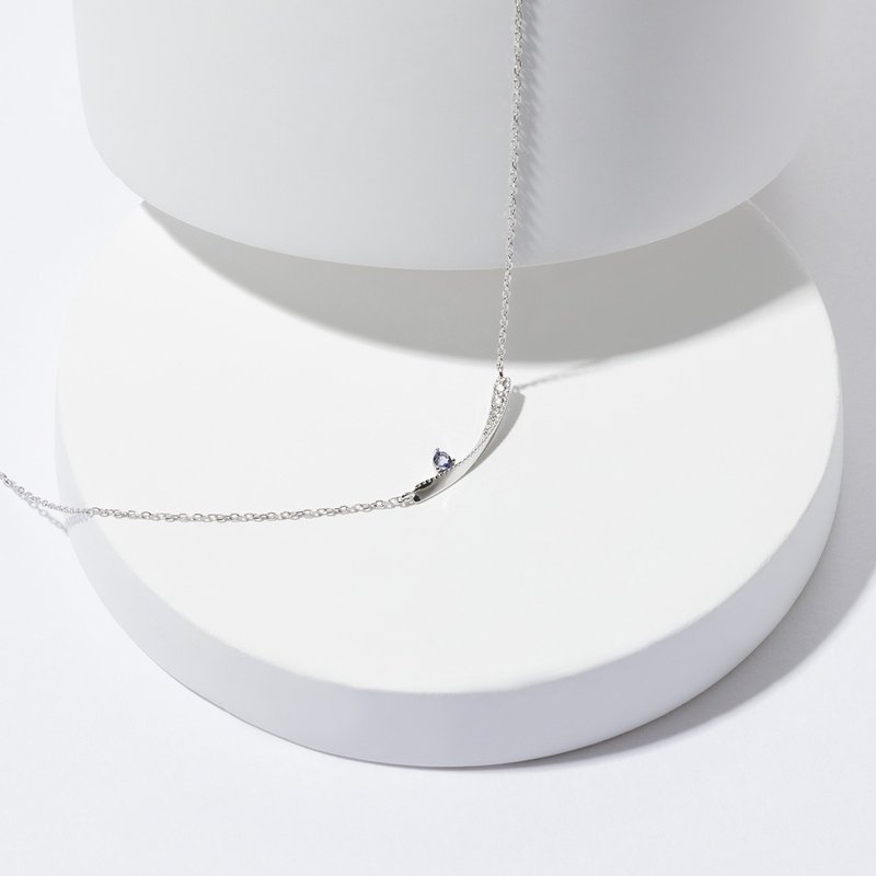 MUSE | Cordierite S925 sterling silver | Classic curved solitaire diamond necklace - สร้อยคอ - หยก สีม่วง